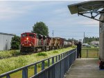 CN 8919 leads 403 with a duo of QNSL dash 9s